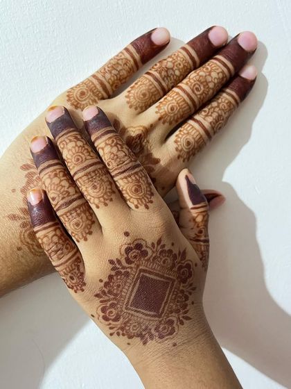 The beautiful final stain of the mother-daughter twinning designs.