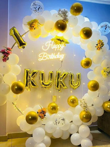 Birthday Balloon Arches & Backdrops photo 22