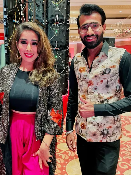 It was an honor to share the stage with Bollywood playback singer Mansheel Gujral. I often collaborate with renowned vocalists for exclusive events.
