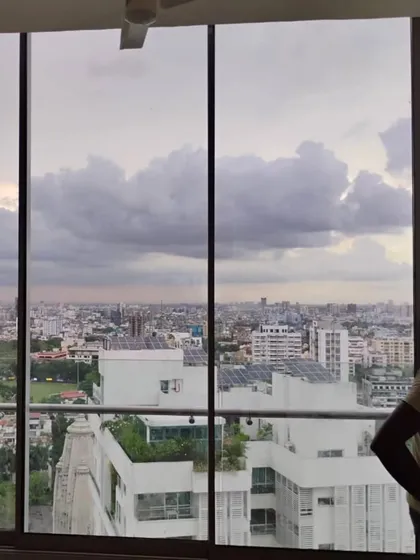 At greater heights, greater performance is required. We replaced the builder-provided windows in this high-rise with our superior WAW systems to ensure better insulation and weather resistance.