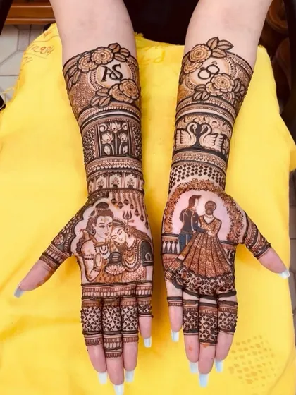 This design combines a portrait of Shiv-Parvati with a modern couple portrait, along with personalized initials.