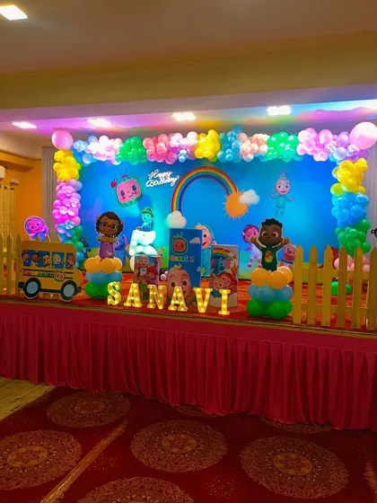 The full stage view of the Cocomelon 5th birthday party.