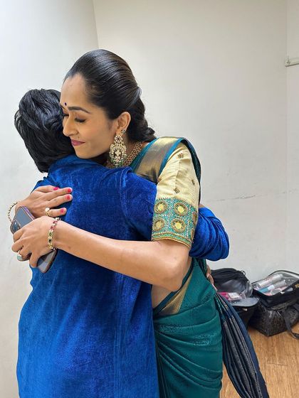 A moment of gratitude. The bond between a dancer and her makeup artist is built on trust. I cherish these connections and aim to be a supportive presence in the greenroom.