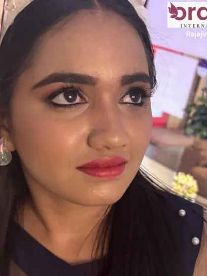 Glamour & Party Makeup photo 53