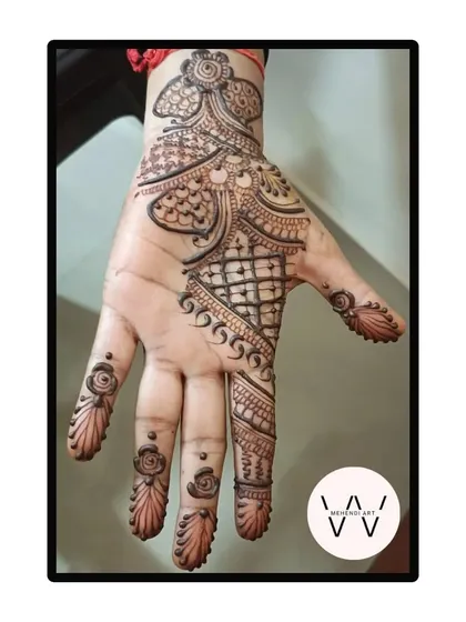 A classic Arabic vine pattern.