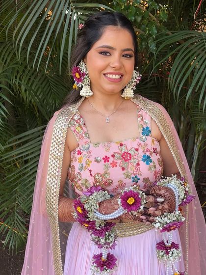 Haldi & Mehendi Radiance photo 40