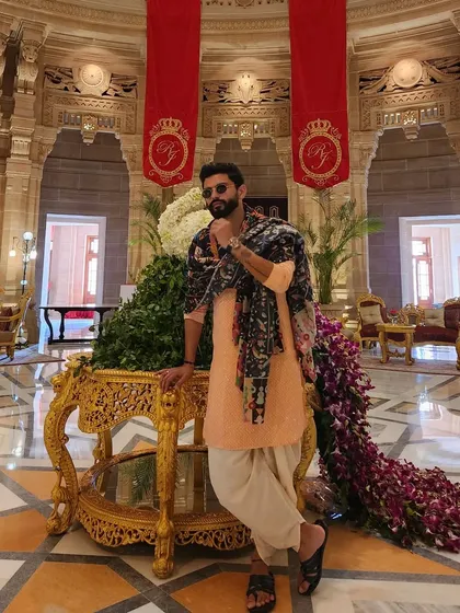 Posing inside the magnificent Umaid Bhawan Palace. A royal venue calls for a royal, yet understated, look.