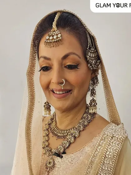 It was an absolute honor to do the makeup and styling for the talented actress Neesha Singh. For this look, we went with a classic, regal style that highlights her grace and elegance, proving that beauty is truly timeless.