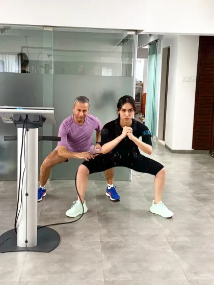 Here is Manushi Chhillar working out with our founder Samir Purohit. EMS is the perfect choice for her demanding schedule, delivering maximum results in minimum time by activating deep muscle fibers to improve strength and tone.