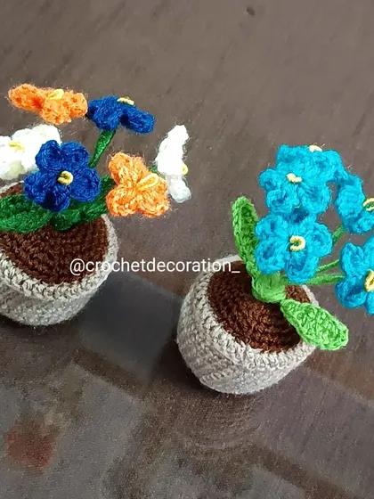 These small potted arrangements are ideal for return gifts or party favors.