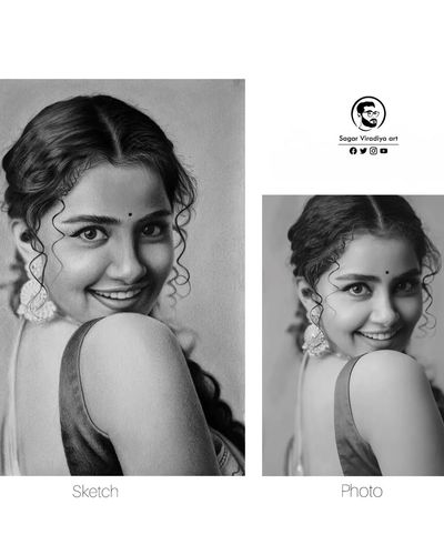 Hand-Drawn Realistic Portraits