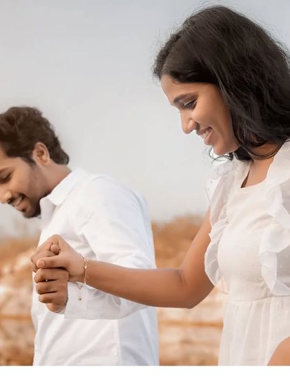 Bangalore Photographers - Pre-Wedding & Couple Photoshoots Earthy Elegance: Lakeside & Nature Shoots photo 13