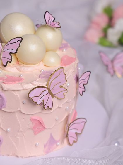 Liliyum Patisserie - Special Occasion Cakes Elegant Floral & Botanical Masterpieces photo 66