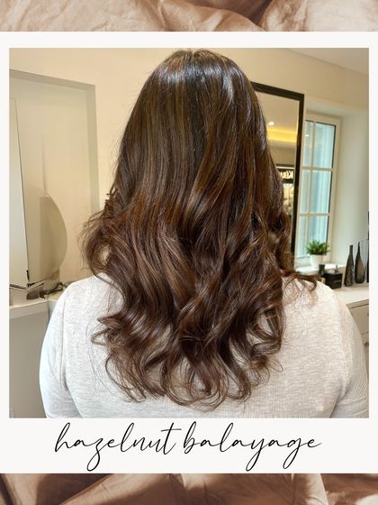 A warm and multi-dimensional Hazelnut Balayage. This shade adds natural depth and radiance, perfect for a sophisticated yet effortless look.