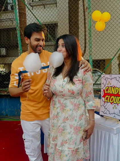 Who says cotton candy is just for kids? We love seeing adults rediscover their sweet tooth. Our unique flavors like paan and coffee are a huge hit with everyone.