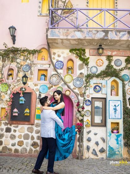 Photoklicker - Pre-Wedding & Couple Photoshoots Album & Collage Designs photo 40