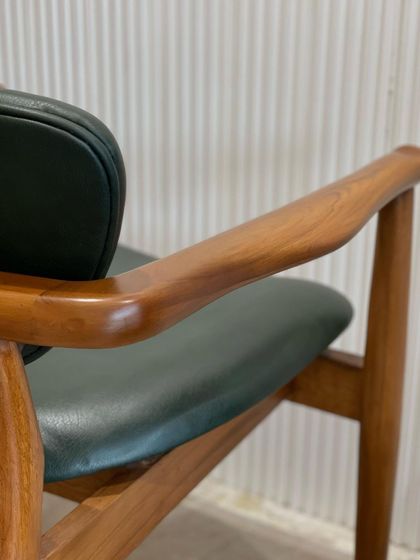 Stract Design - Custom Furniture Design & Manufacturing Designer Armchairs & Accent Seating photo 28