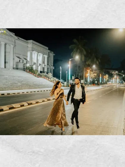 The city of Mumbai has its own energy, and we used it to tell a different kind of love story. A spontaneous run across an empty street at night, with the city lights as our backdrop. It’s glamorous, a little dramatic, and full of life, just like them.