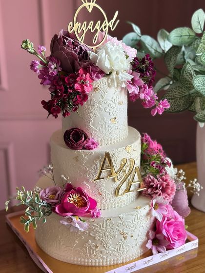 L'amour Sugar - Bespoke & Designer Cakes Wedding & Engagement Spectacles photo 6