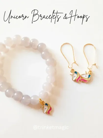For all the little unicorn believers, this matching bracelet and hoop earrings set is pure magic. The set features a beautiful beaded bracelet and coordinating unicorn charm hoops, making it a perfect birthday or return gift.