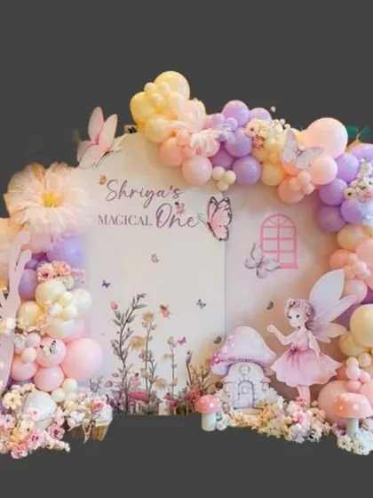 For a truly magical first birthday, this enchanted fairy garden theme is a perfect choice. I use soft pastel balloons, delicate butterfly details, and whimsical props to create a dreamy and beautiful setting for your little one.