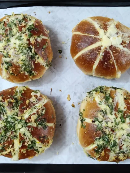 A fresh batch of my Korean Cream Cheese Garlic Buns, ready to be packed. These buns are filled with sweet and savoury cream cheese and brushed with a rich garlic-herb butter.