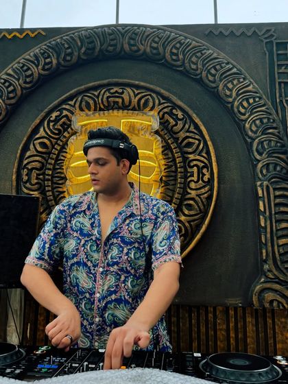 Behind The Decks photo 6