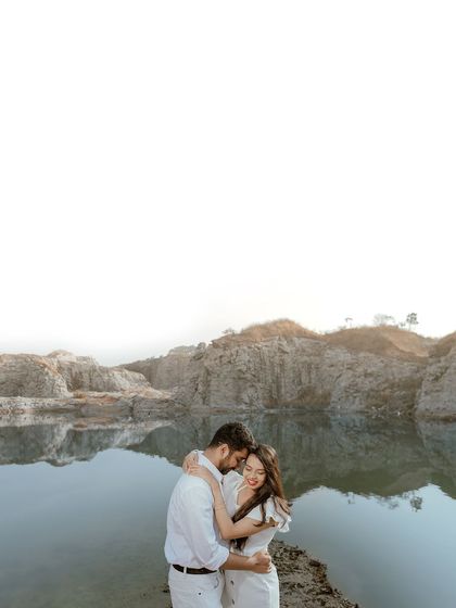 Studio WE Weddings - Pre-Wedding & Engagement Services Pre-Wedding Shoots: Nature & Scenic Escapes photo 6