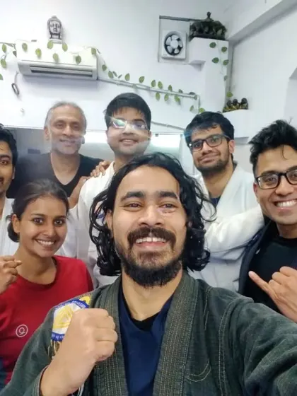 Another great moment with the familia. We start and end each session with respect and a shared sense of purpose.