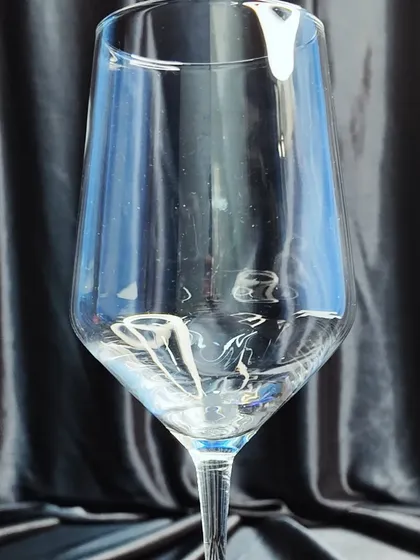 A closer look at one of our most popular rental items: the universal wine and gin glass. Its clean lines and brilliant clarity make it a versatile and elegant choice for weddings, parties, and formal gatherings.