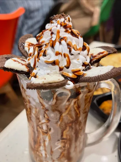 My Oreo Creme dessert is a treat for all Oreo lovers. It's a creamy and crunchy dessert that's sure to satisfy your sweet tooth.