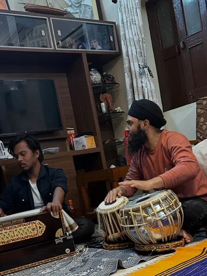 Golden moments with Pt. Mukund Bhale guruji. Playing for such a master is a blessing and a learning experience in itself.