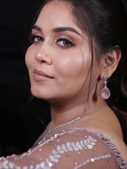 A detailed shot of the eye makeup for this soft sangeet look. I used neutral tones with a hint of shimmer to create definition without being too heavy.