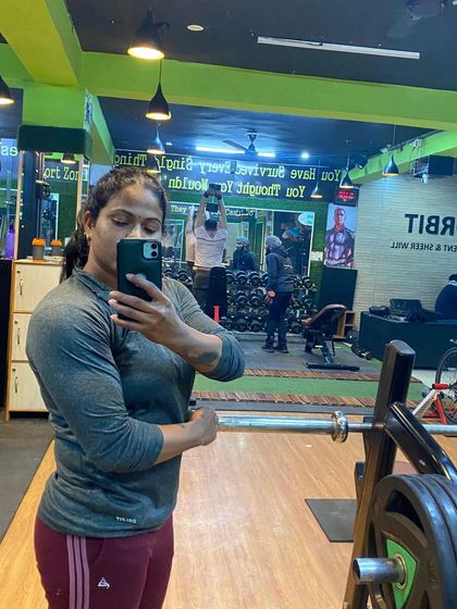 A quick selfie check-in at the gym. Documenting the process is part of staying motivated.