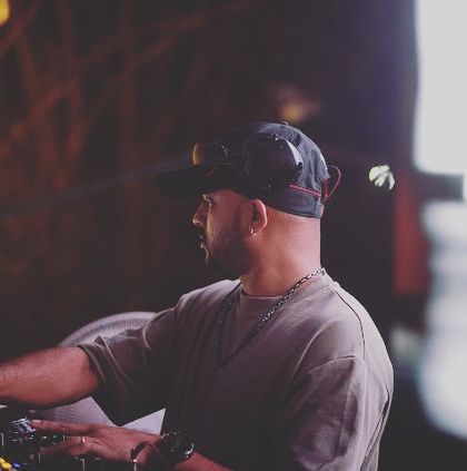 Shine HVK - DJ for Private & Corporate Events Behind The Decks photo 71