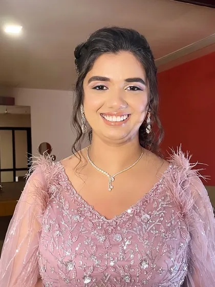 Sangeet night is all about glamour and fun. I gave this gorgeous bride a look to match, with sparkling eyes and a flawless base that would last through all the dancing.