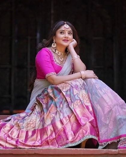 Rentingstoli - Personal Jewellery Styling Reception, Sangeet & Lehenga Styles photo 26