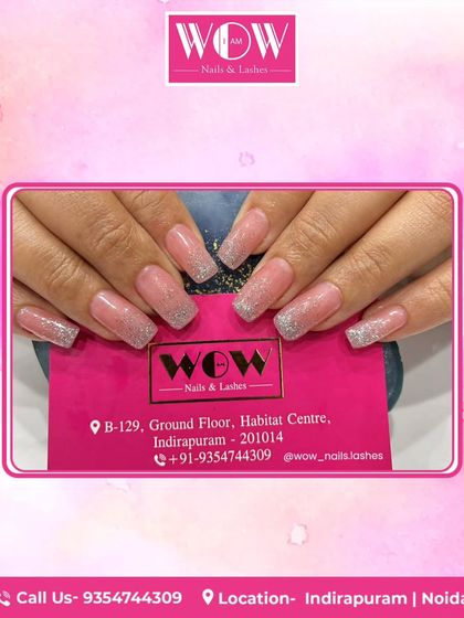 These square-shaped extensions feature a beautiful pink and silver glitter ombré. They are perfect for adding a touch of sparkle to your look while maintaining a chic and polished feel.