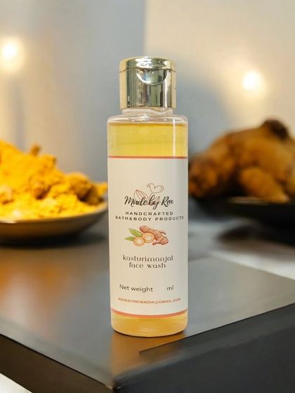My Kasturimanjal (Wild Turmeric) facewash helps fight acne and reduce blemishes without staining the skin. It's a gentle way to get the benefits of turmeric.