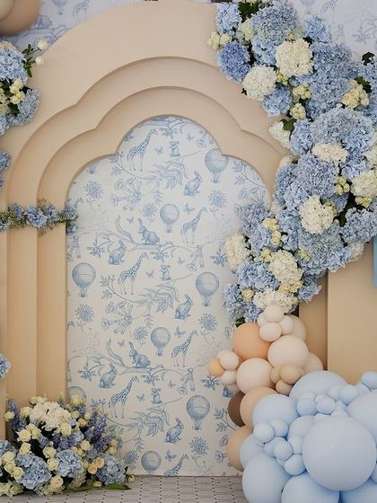 The beautiful floral and balloon archway.