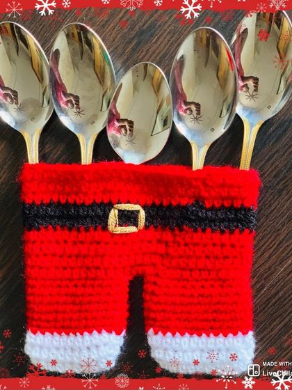 Set your Christmas table with these unique Santa pants cutlery holders. They are a fun and quirky detail that will definitely make your guests smile.