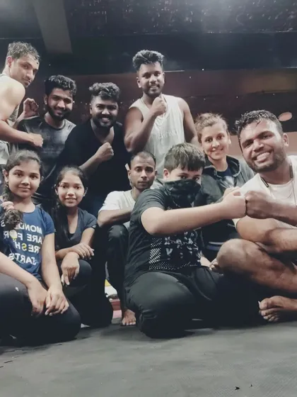 One percent better every day. A great shot of our mixed group, showing that kids and adults, beginners and advanced students can all train together.