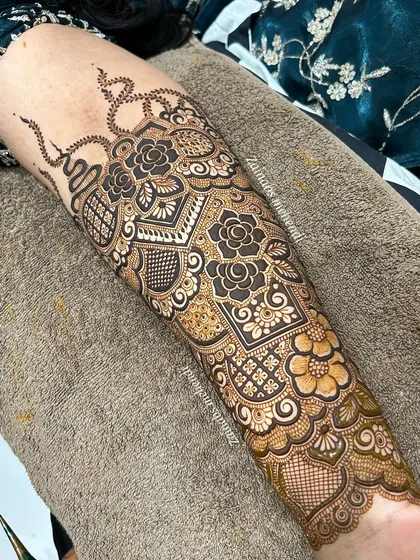 Another view of the forearm.