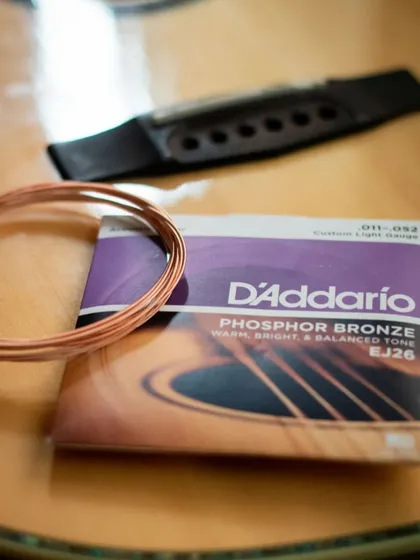 Another shot of the new strings, ready to be put on. A small detail that makes a big difference in performance.
