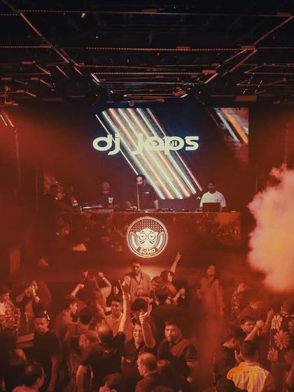 The party is in full swing with CO2 cannons blasting at SOHO Goa. I love using special effects to elevate the energy and create epic moments.