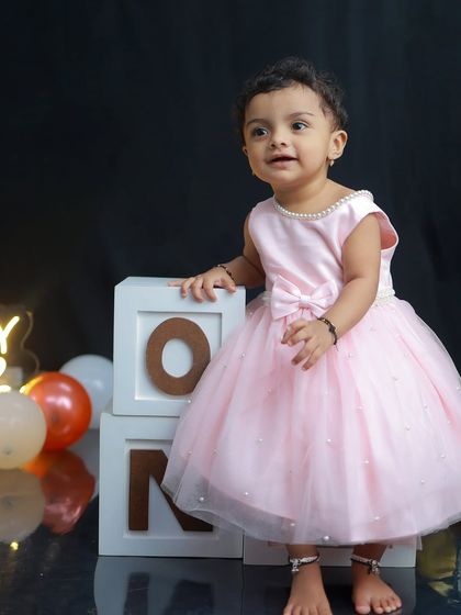 First Birthday & Cake Smash photo 3