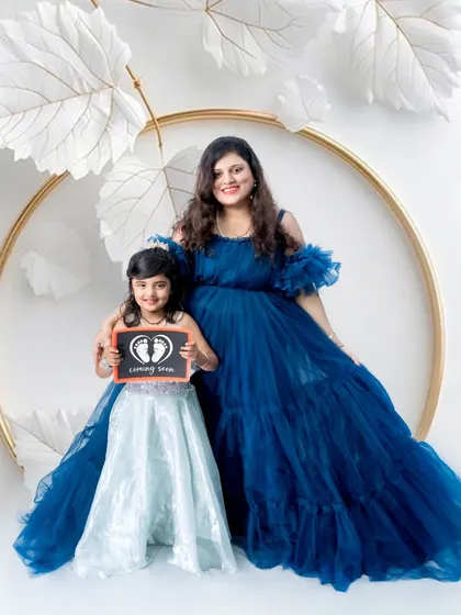 Welcoming a new baby is a joy for the whole family. It was so special to capture this moment with the mom to be and her daughter, who is so excited to become a big sister.