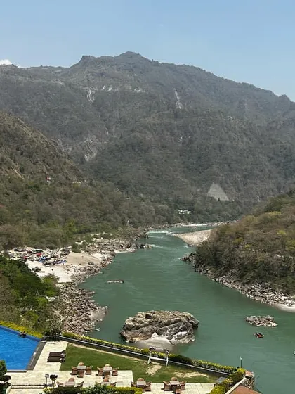 The breathtaking view of the Ganga river from our retreat location in Rishikesh. Practicing with this scenery is a powerful reminder of the beauty and tranquility of nature.