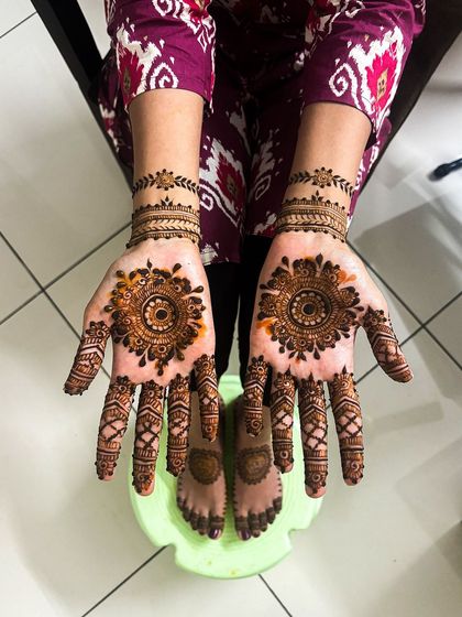 Lotus Mehendi Arts - Bridal & Occasion Mehendi Additional Designs & Candid Moments photo 11