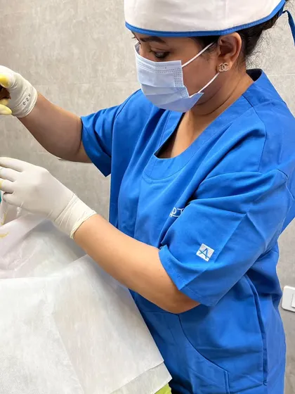 Performing a threadlift requires focus and a steady hand. I am dedicated to mastering these techniques to provide the best possible outcomes for my clients.